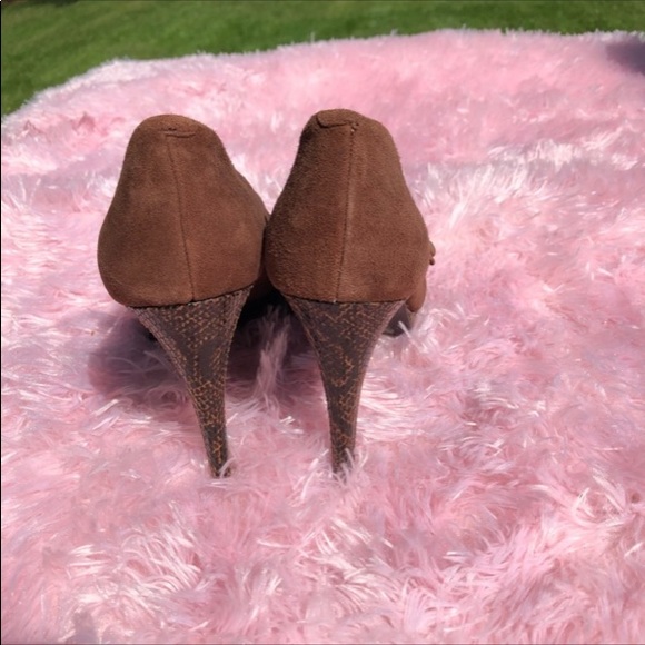 Microsuede/snakeskin print platform stilettos 11 - Picture 7 of 9